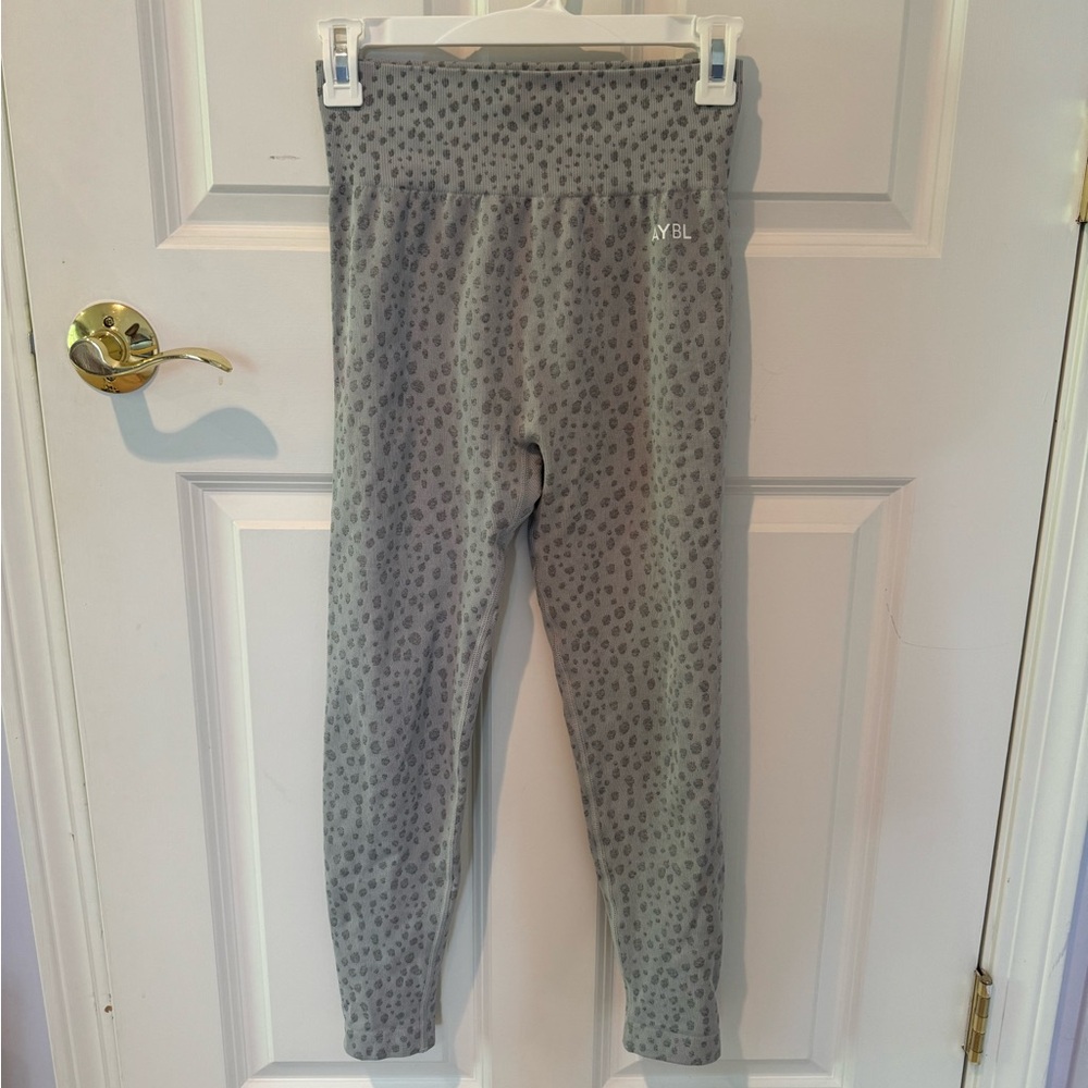 AYBL leggings - Picture 3 of 5